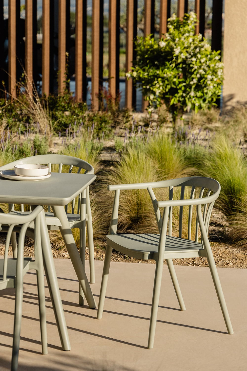 Chaise de jardin empilable avec accoudoirs en polypropylène Ivor - 4