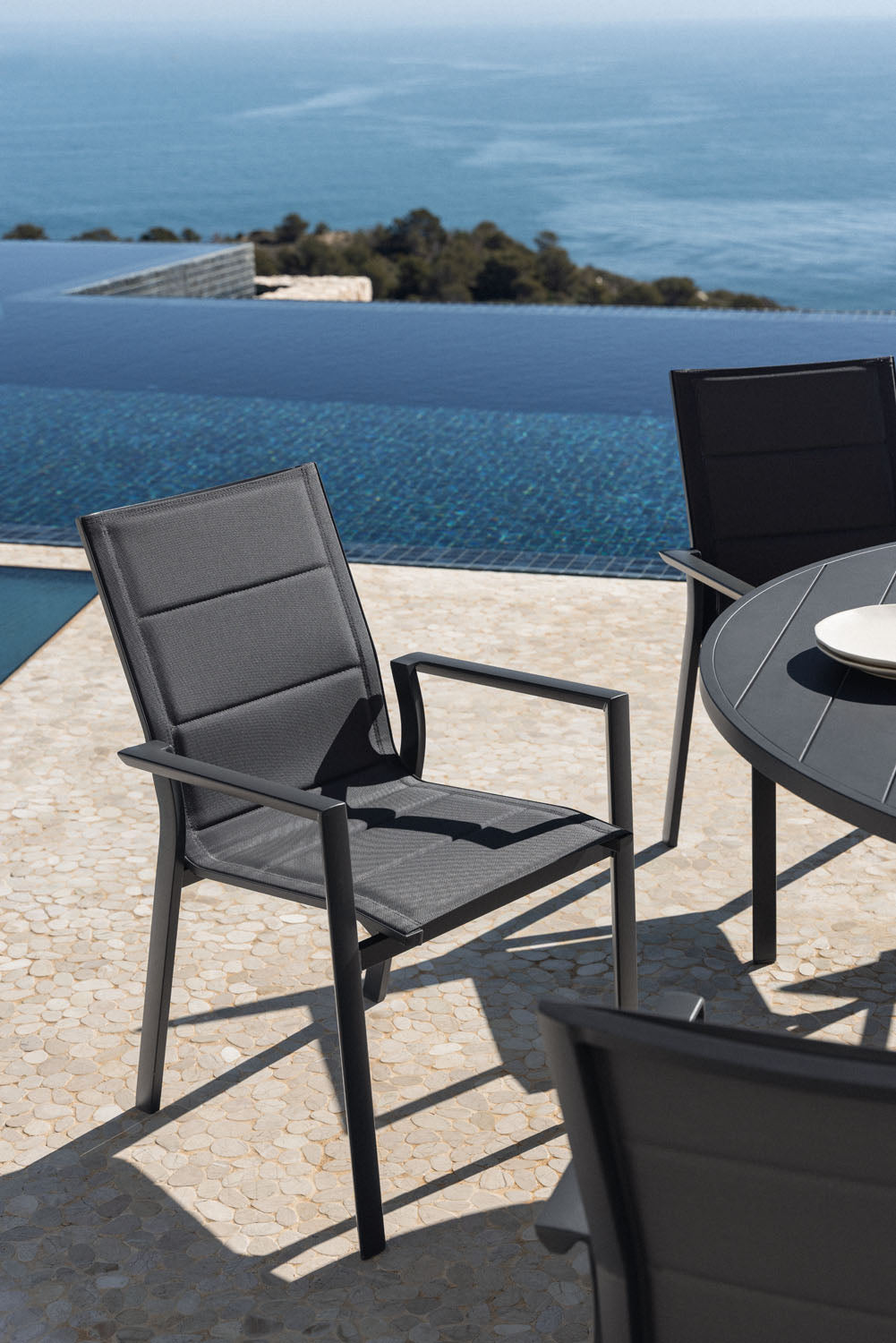 Chaise de jardin empilable avec accoudoirs en aluminium Karena - 3