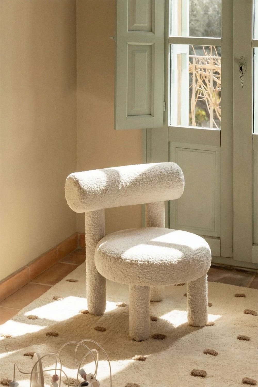 Chaise en tissu bouclé Gia Kids - 1