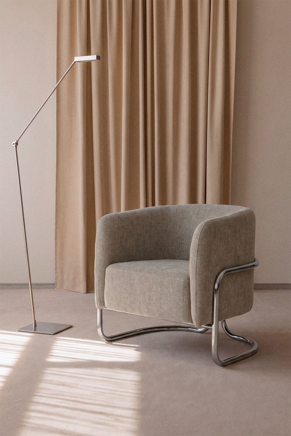 Fauteuil rembourré et en fer Zantria - 1