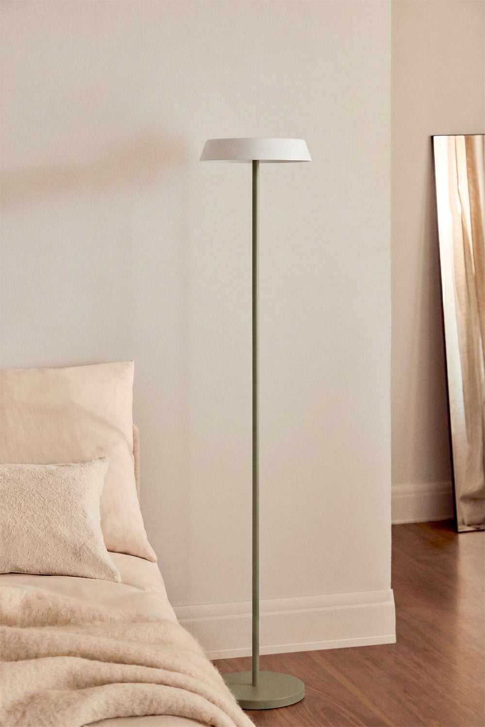 Lampe sur pied solaire LED sans fil en polyéthylène et fer Ulenia - 1