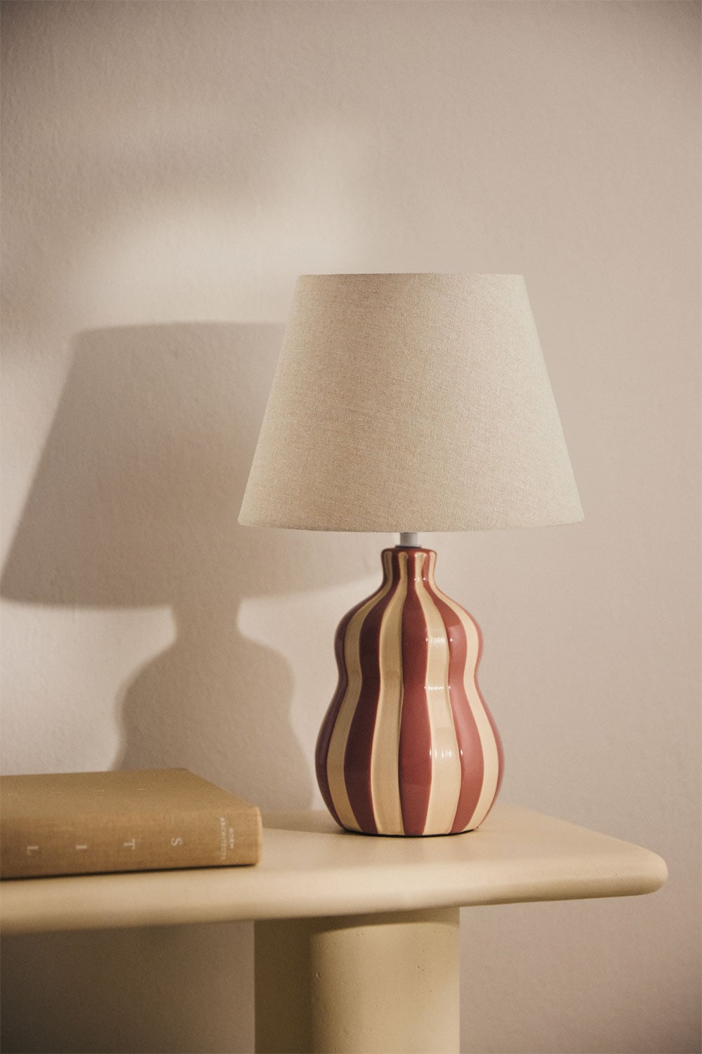 Lampe de table ↑40 cm en céramique et lin Jolira - 3