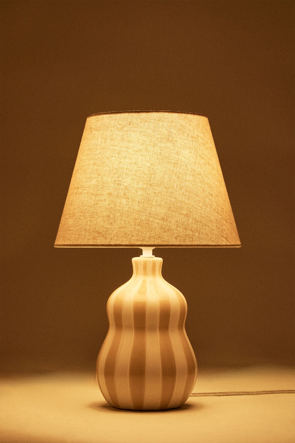 Lampe de table ↑40 cm en céramique et lin Jolira - 2
