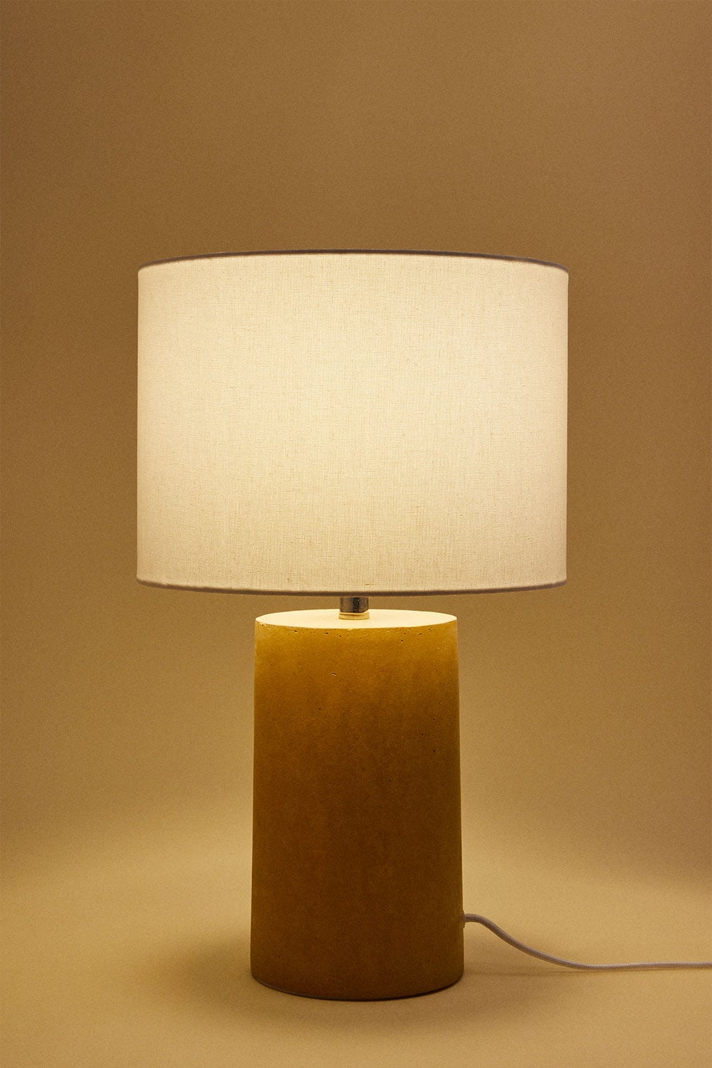 Lampe de table en lin et fibre de verre Dianta - 2