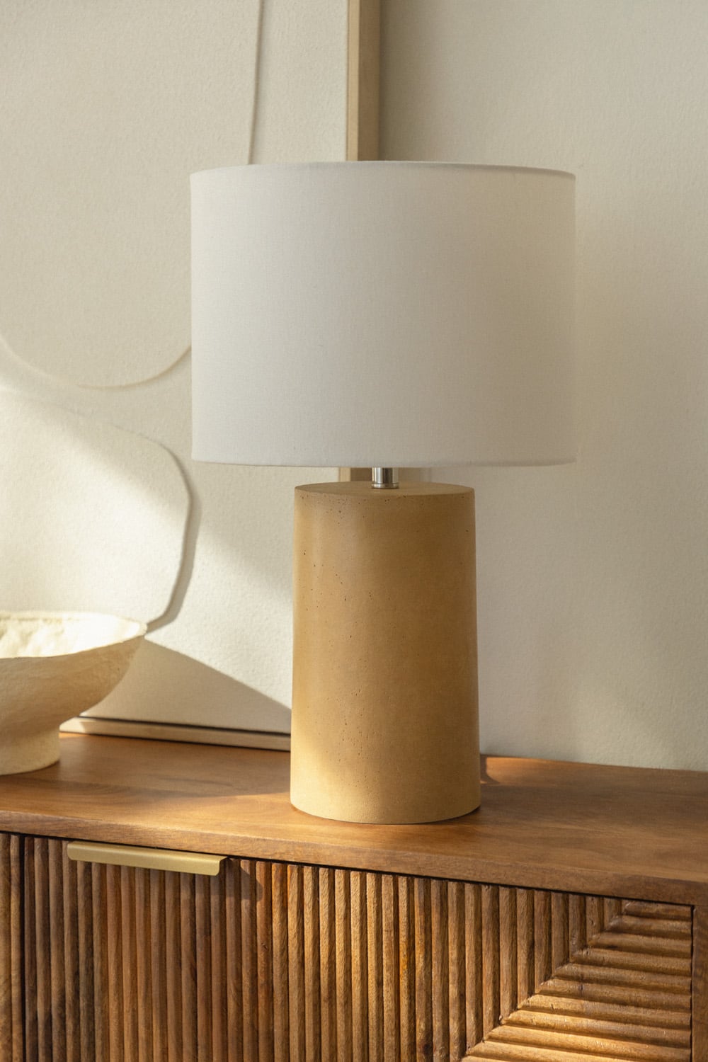 Lampe de table en lin et fibre de verre Dianta - 1