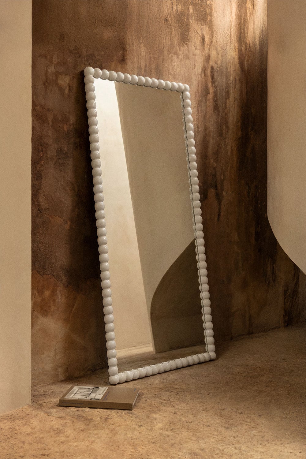 Miroir mural en bois de manguier Trisnia - 1