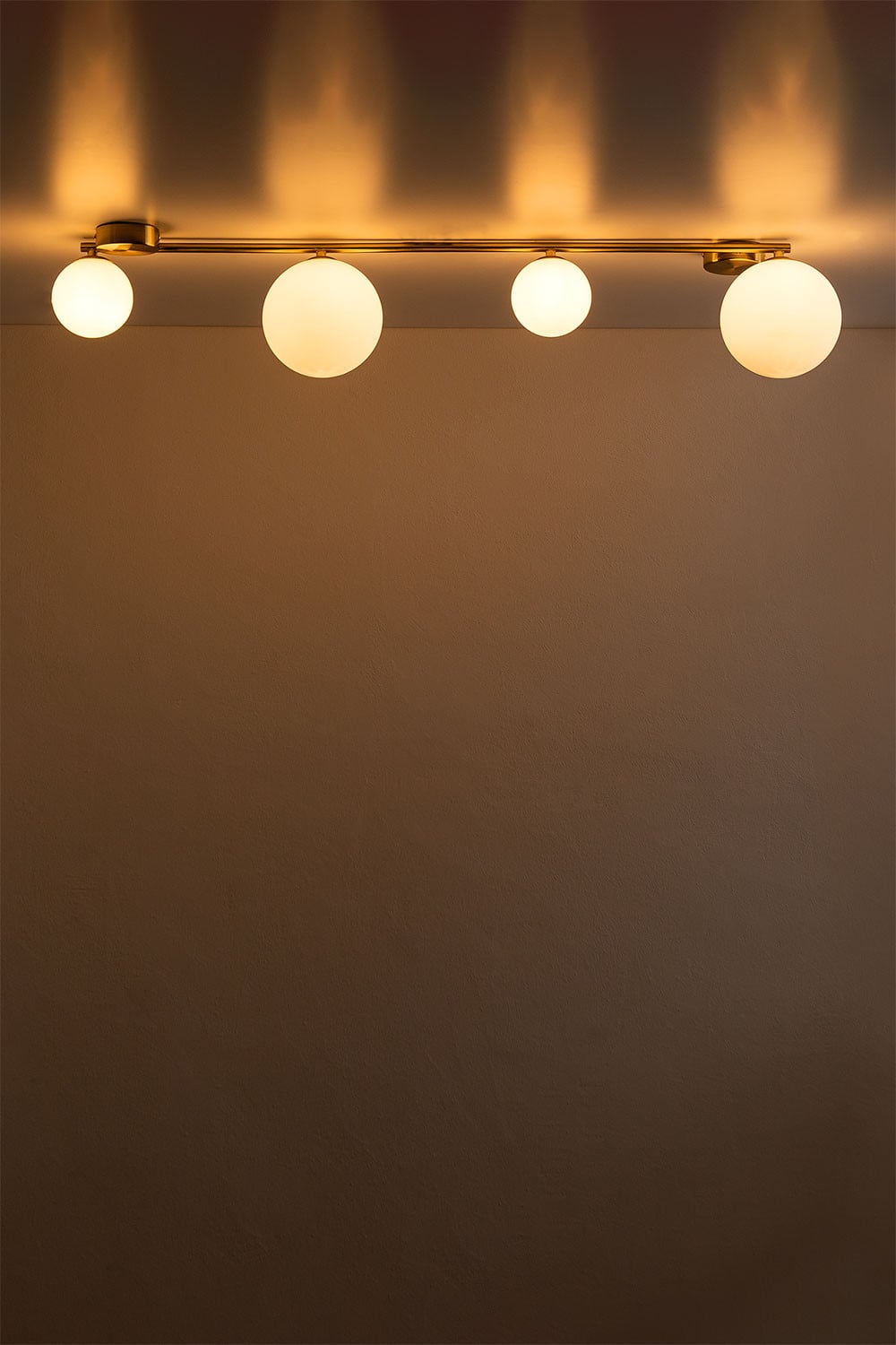 Plafonnier de plafond en fer avec 4 boules en cristal Uvol - 2