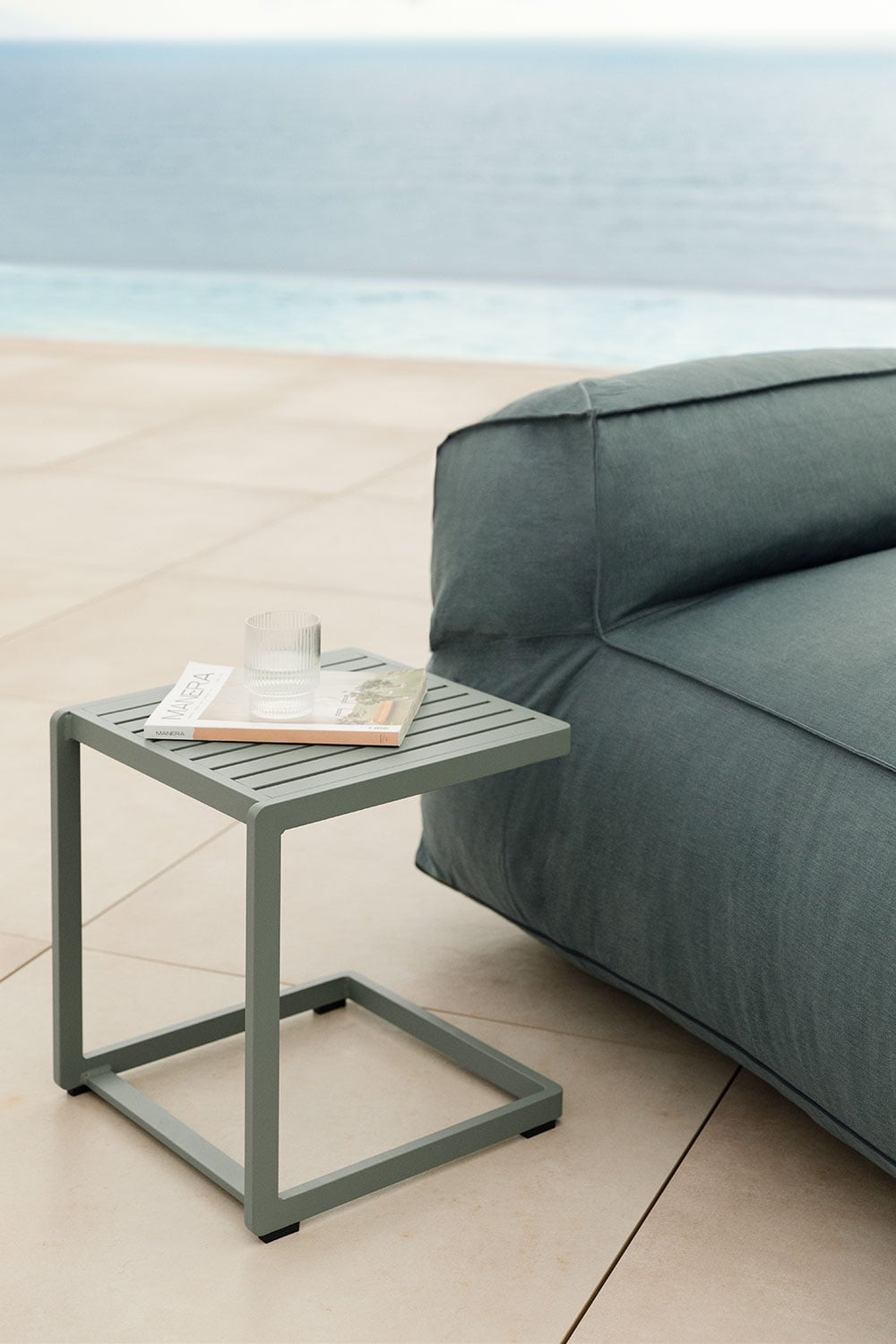 Table d'appoint carrée pour jardin 40x40 cm en aluminium Dulem - 4