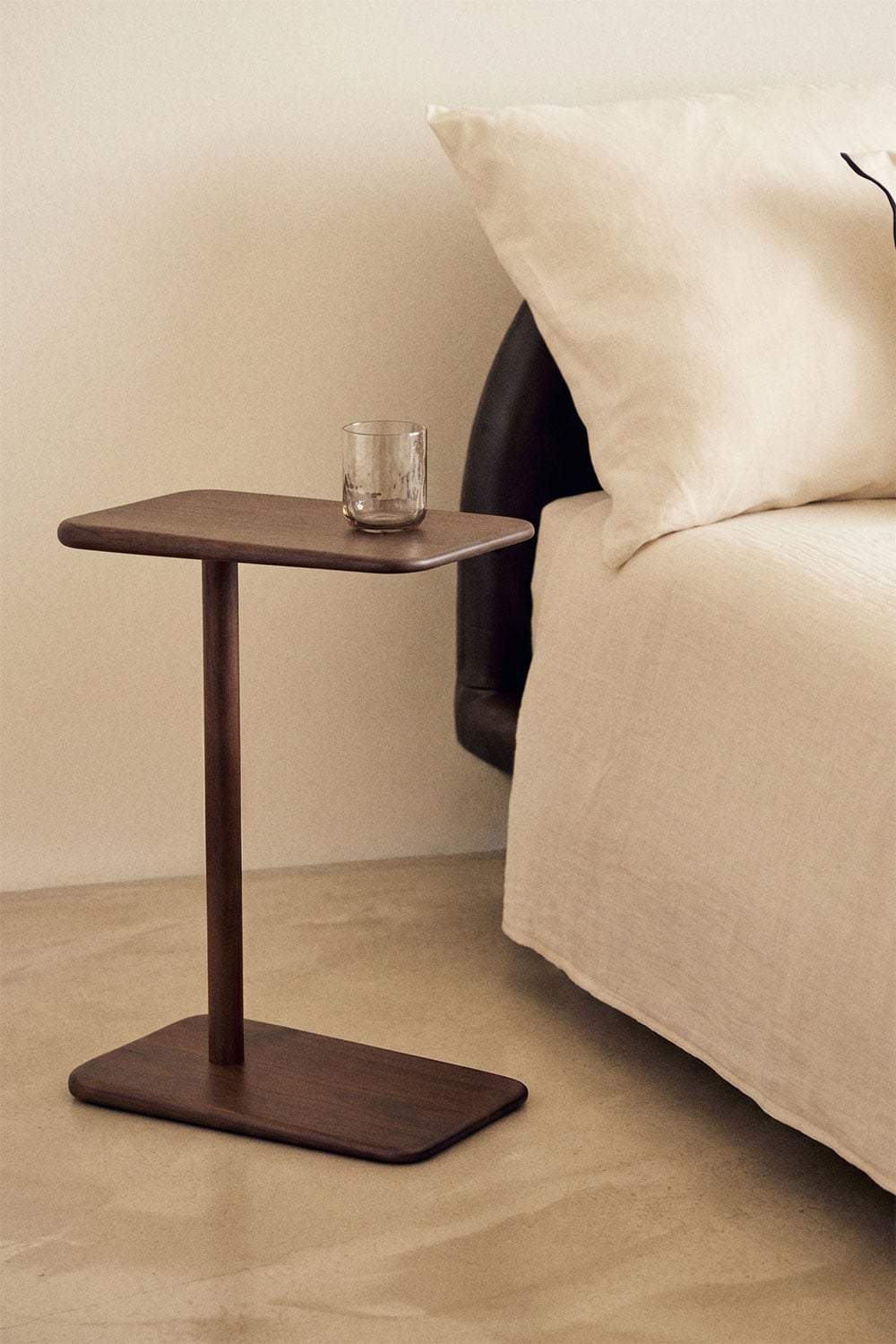 Table de chevet rectangulaire 40x25 cm en bois Tinsley - 3