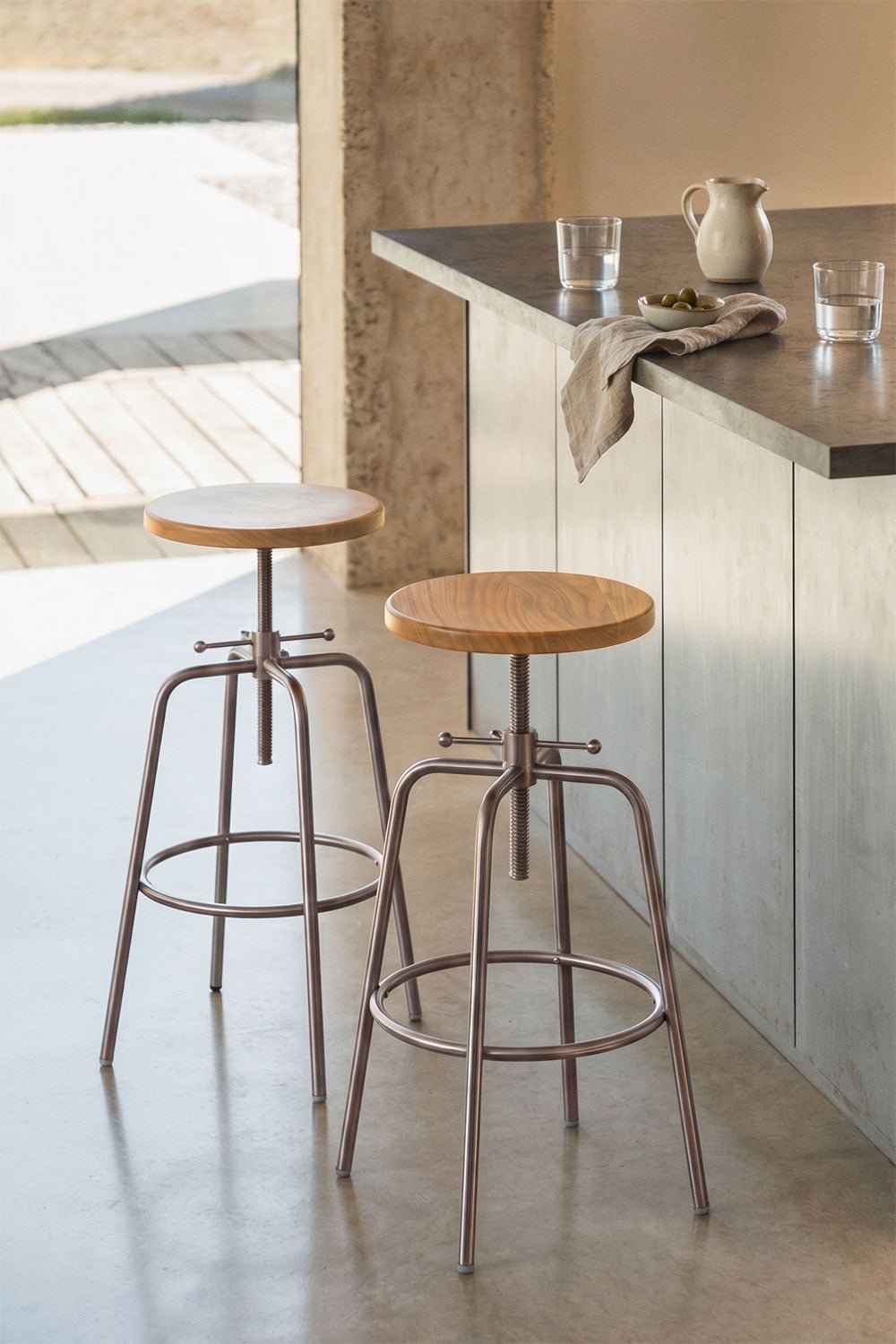 Tabouret haut réglable en acier inoxydable et bois Bangalore - 1