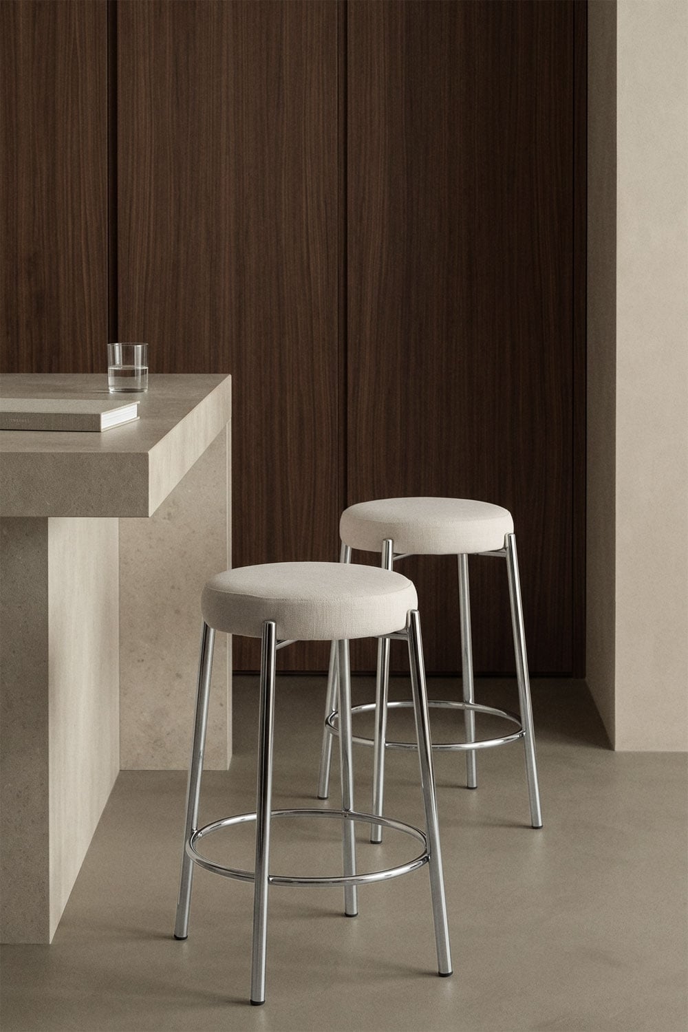 Tabouret haut rembourré en fer Zantria - 4